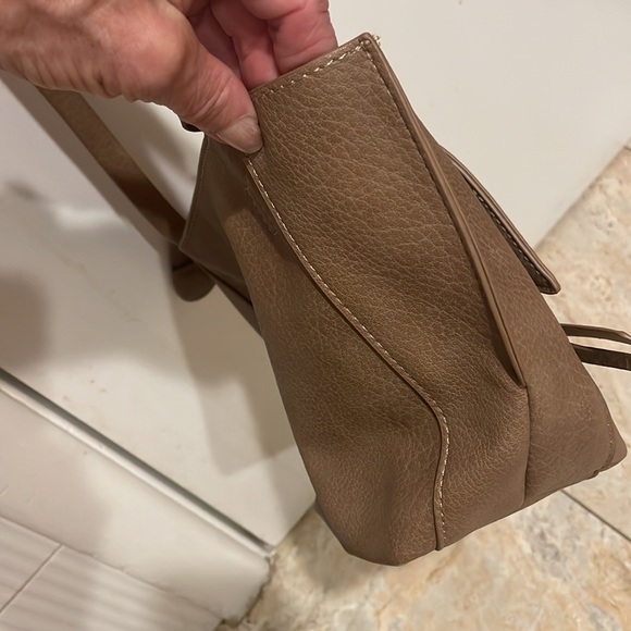 Crossbody bag by Anthropologie tan NWT - Picture 5 of 8